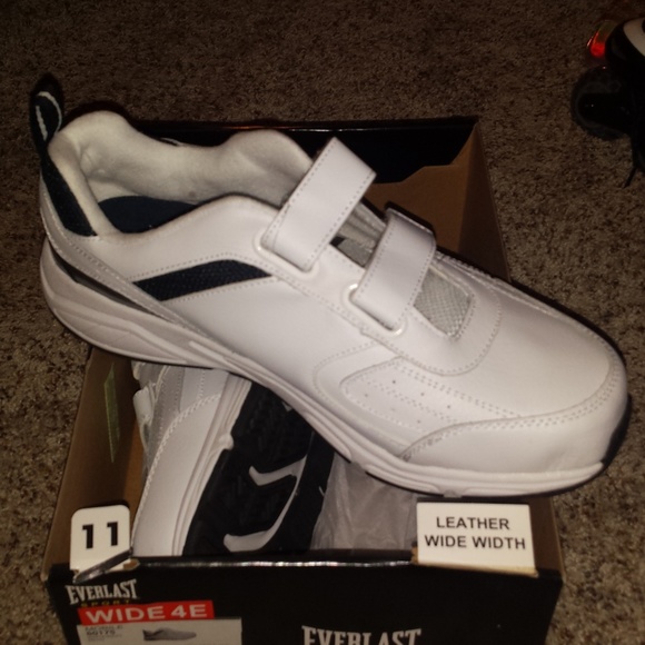 everlast velcro tennis shoes